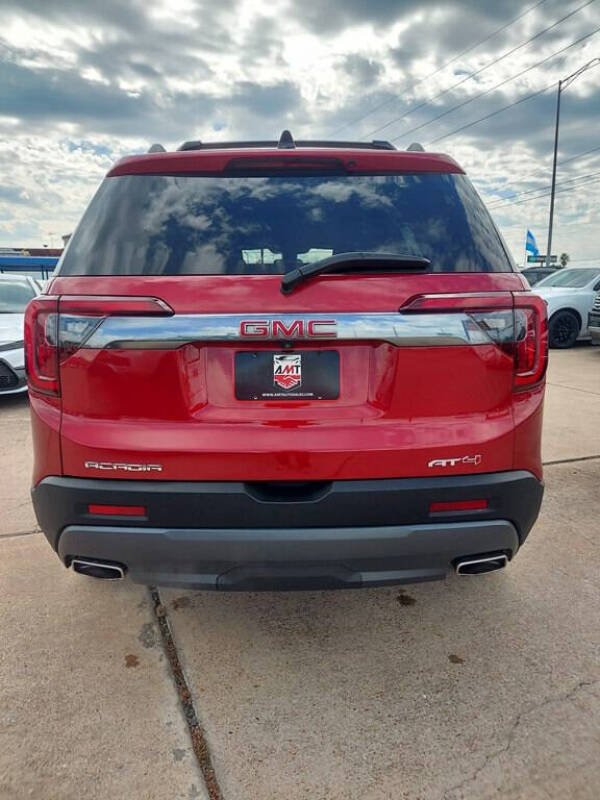 2023 GMC Acadia AT4