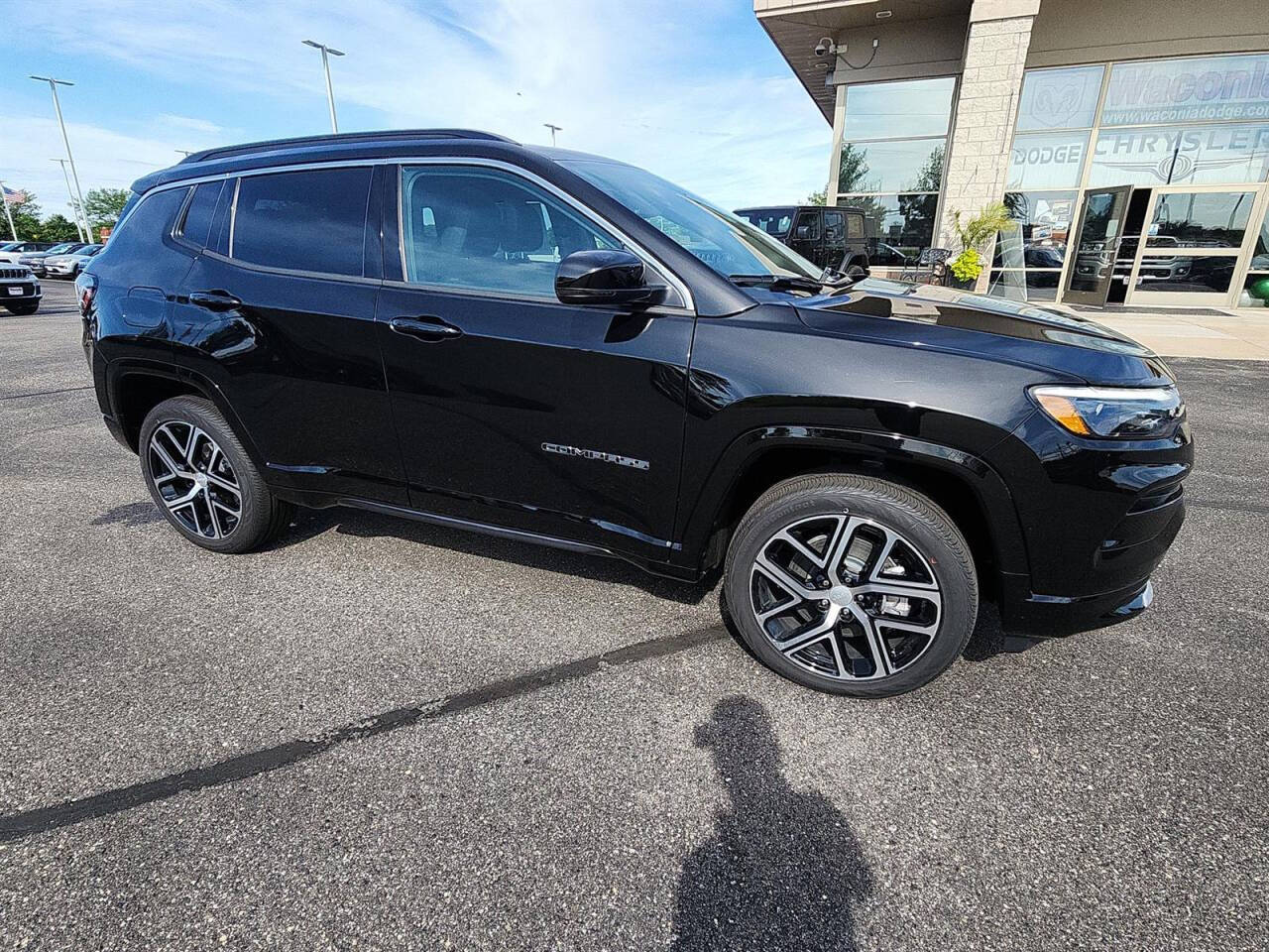 2024 Jeep Compass for sale at Victoria Auto Sales in Victoria, MN