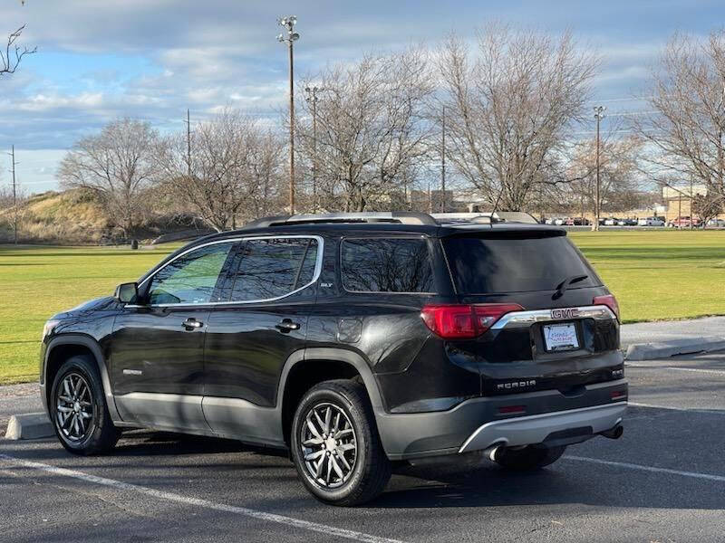 2017 GMC Acadia SLT-1