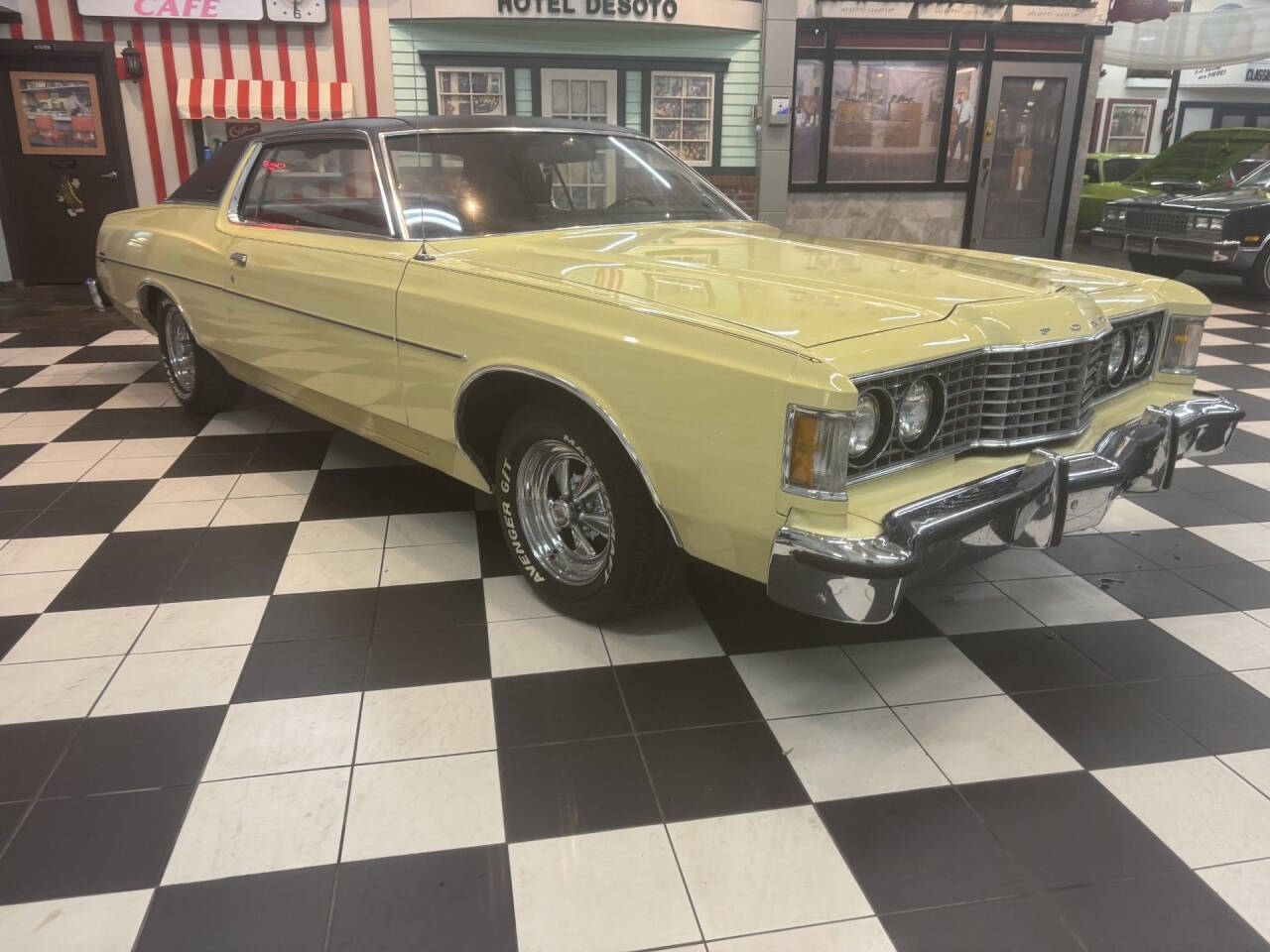 1973 Ford Galaxie 500 4