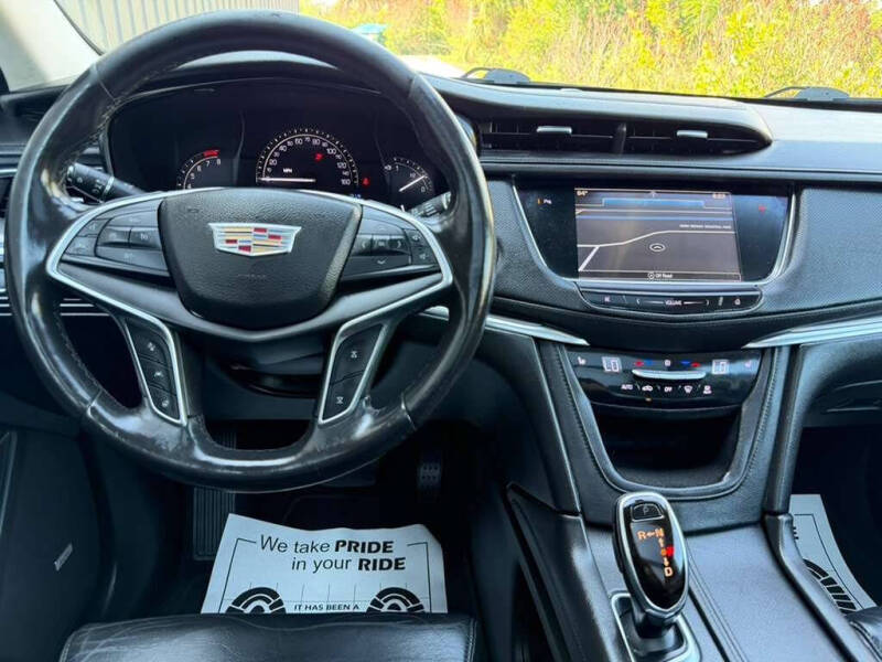 2017 Cadillac XT5 Luxury