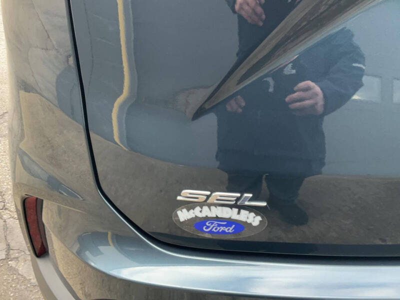 2022 Ford Edge SEL