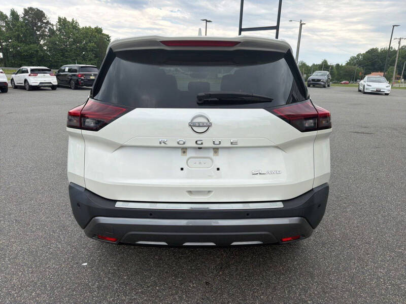 2023 Nissan Rogue SL