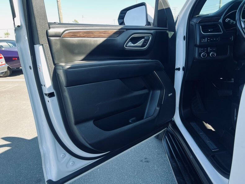 2022 Chevrolet Suburban LT