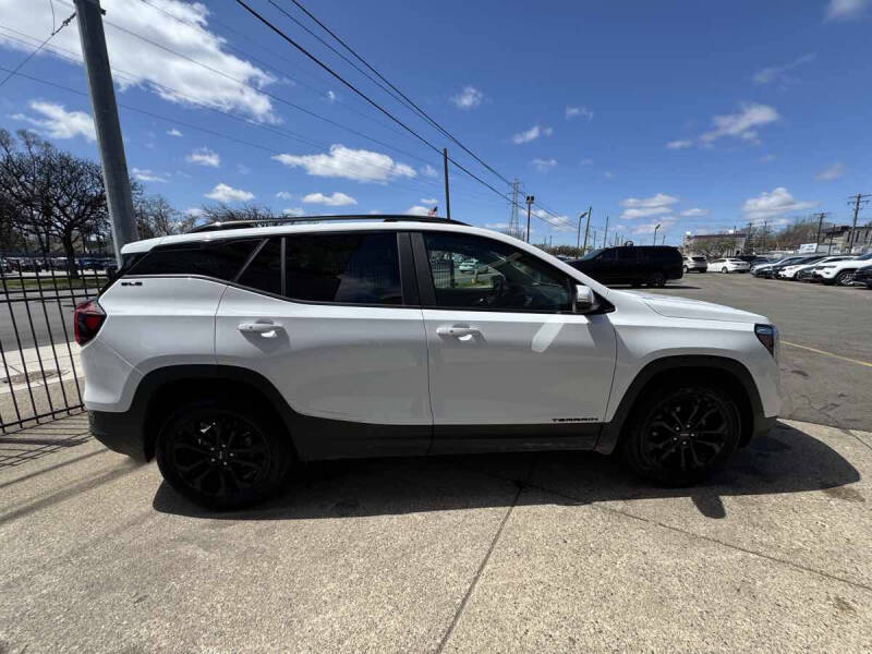 2022 GMC Terrain SLE