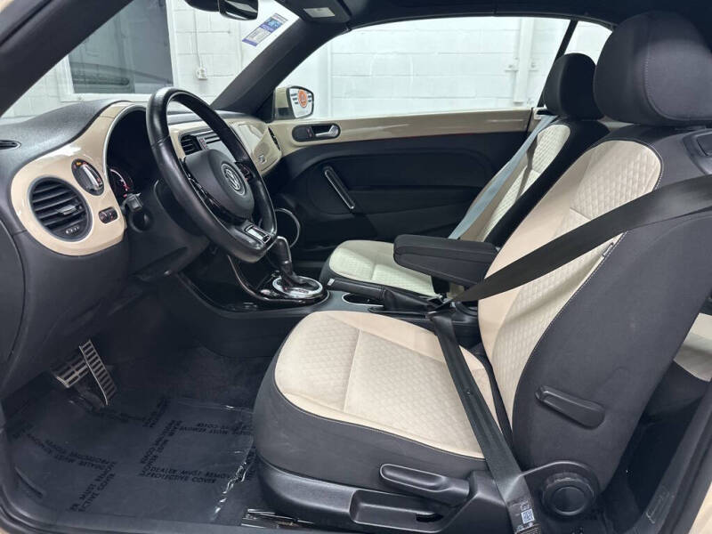 2019 Volkswagen Beetle Convertible 2.0T SE