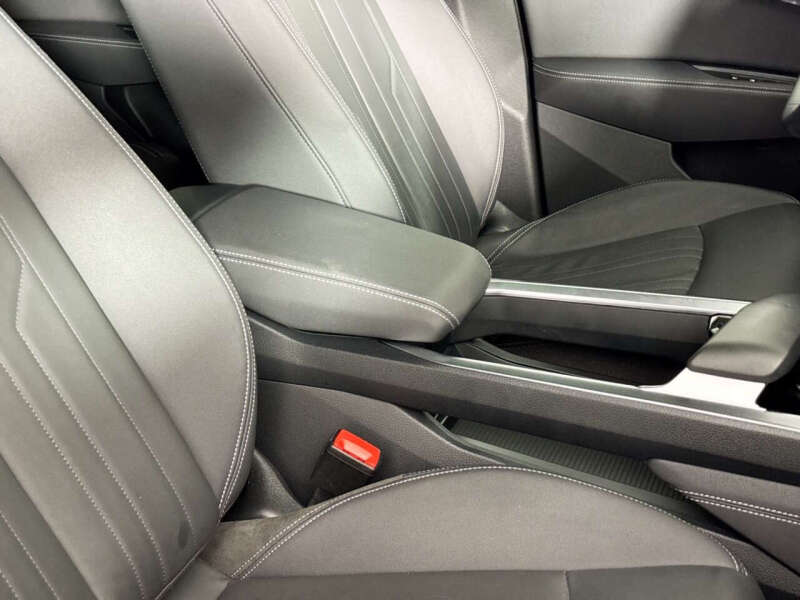2021 Audi e-tron quattro Premium