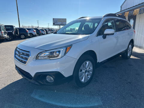 2017 Subaru Outback for sale at BELOW BOOK AUTO SALES in Idaho Falls ID