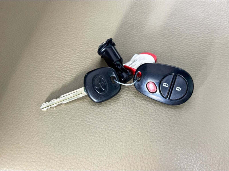 2013 Toyota Sequoia Platinum