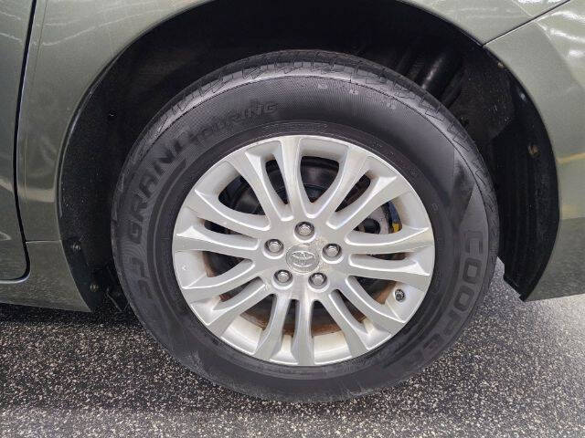 2012 Toyota Sienna XLE 8-Passenger