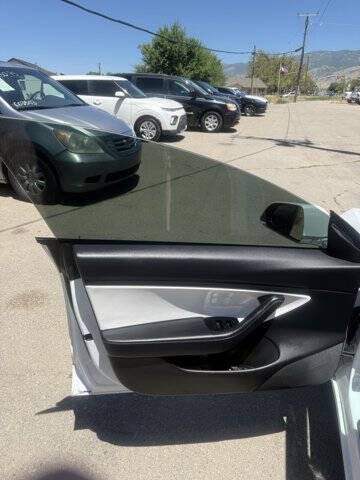 2020 Tesla Model 3 Standard Range Plus