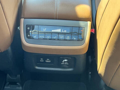 2022 Nissan Pathfinder Platinum