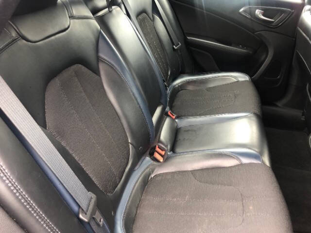 2016 Chrysler 200 S