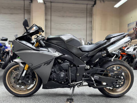 2014 Yamaha YZF-R1