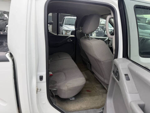 2017 Nissan Frontier SV