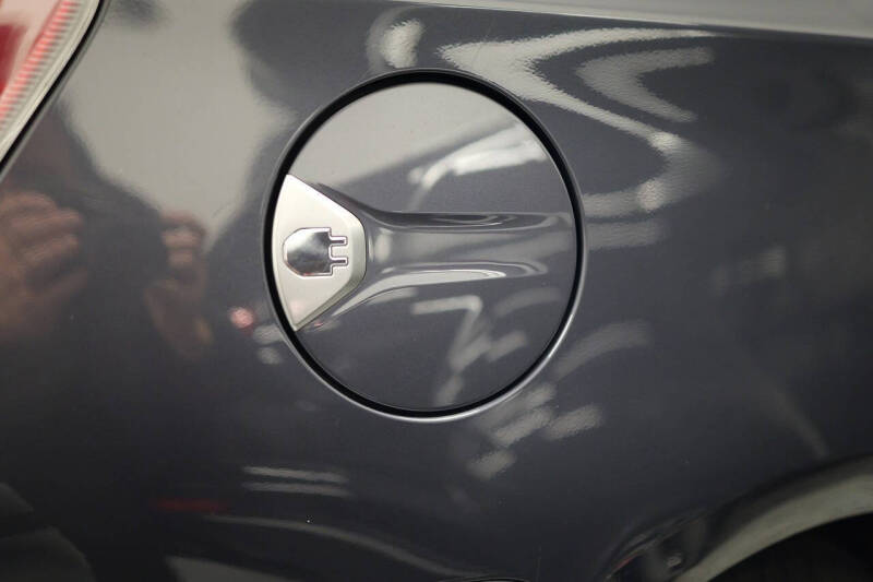 2013 Toyota Prius Plug-in Hybrid Advanced