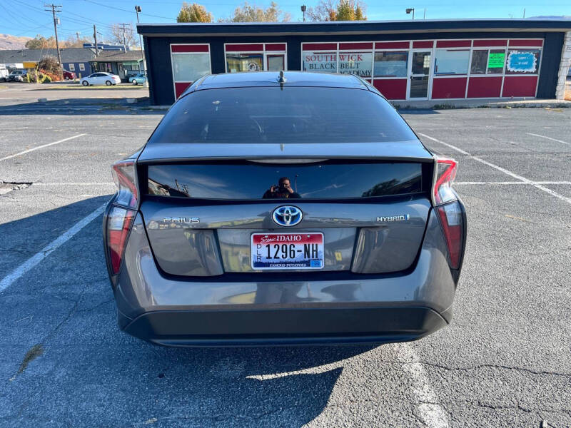 2018 Toyota Prius One photo 5