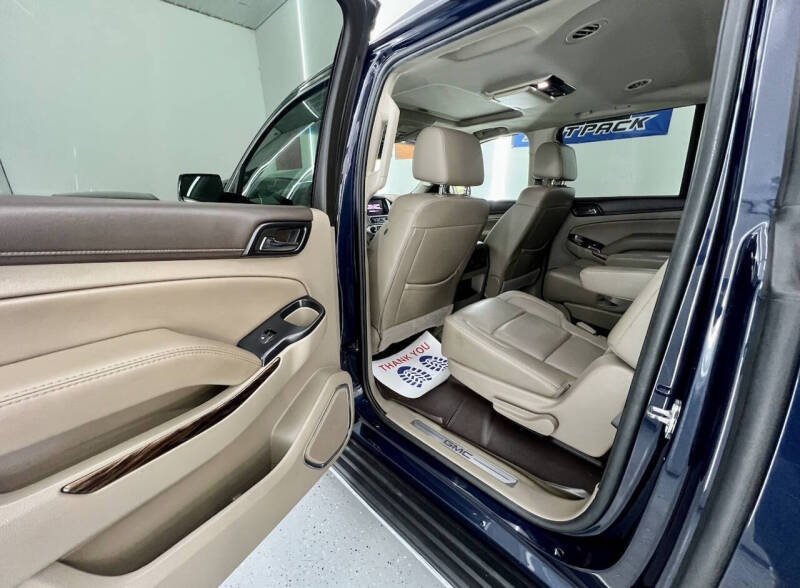 2017 GMC Yukon XL SLT