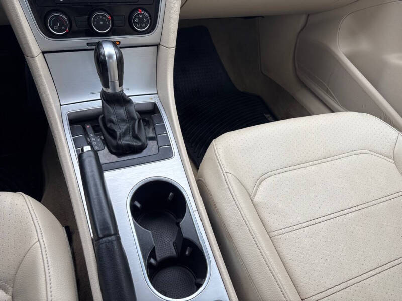 2013 Volkswagen Passat