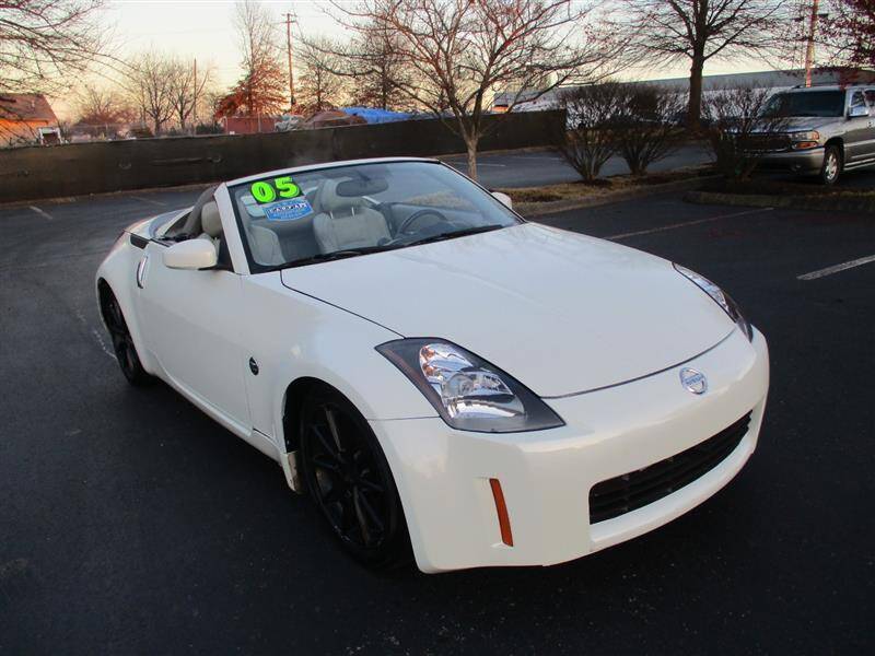 2005 Nissan 350Z for sale at Euro Asian Cars in Knoxville TN