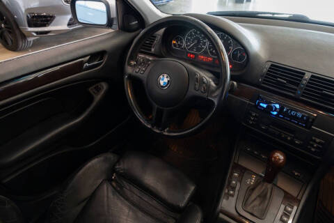 2003 BMW 3 Series 330xi