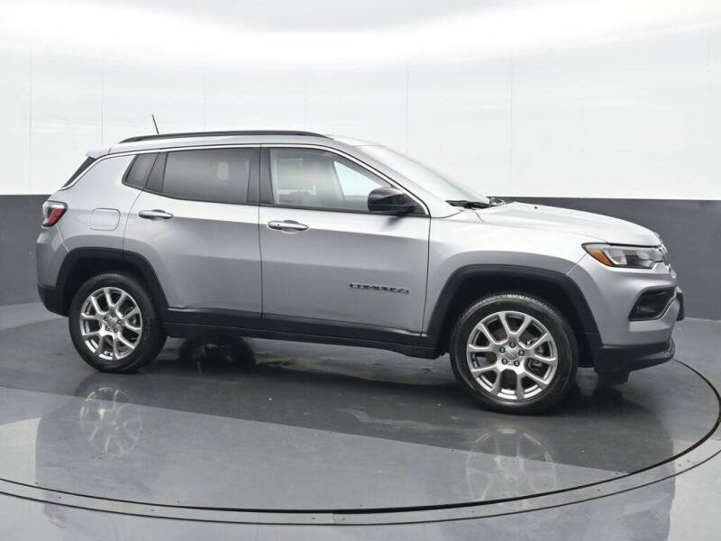 2022 Jeep Compass Latitude Lux