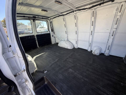 2016 GMC Savana 2500