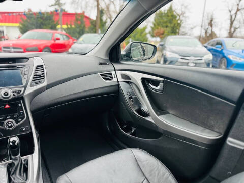 2014 Hyundai Elantra SE