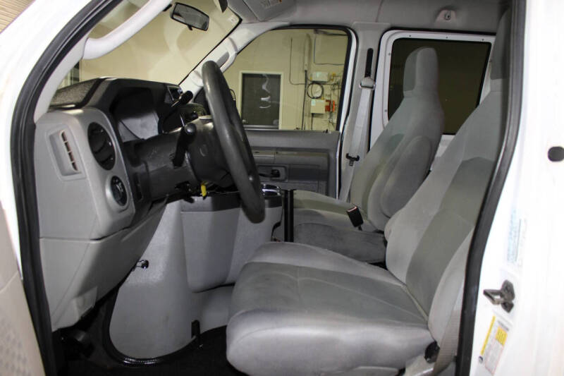 2009 Ford E-Series E-150