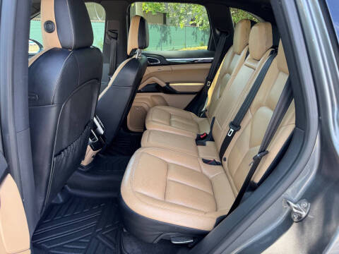 2015 Porsche Cayenne S