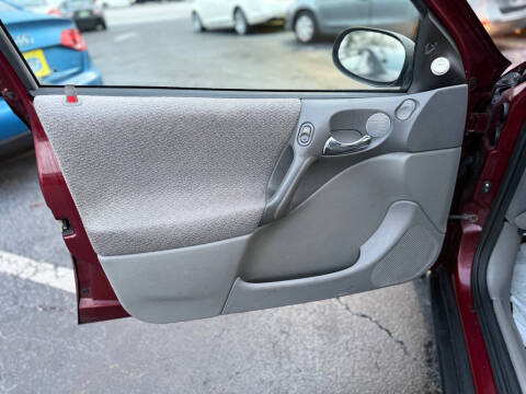 2002 Saturn L-Series L100