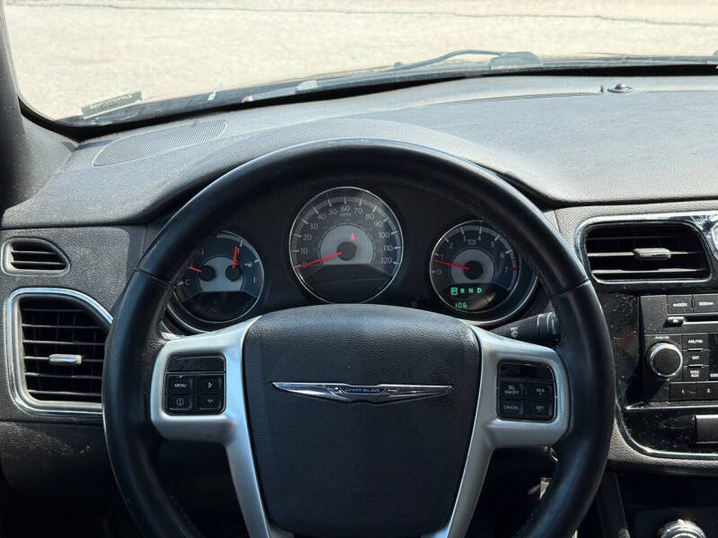 2012 Chrysler 200 Touring