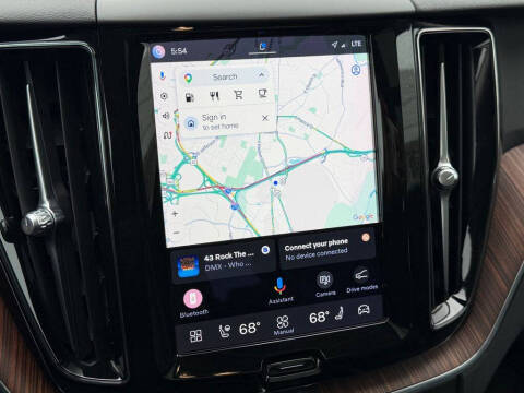 2023 Volvo XC60 B5 Plus Dark Theme