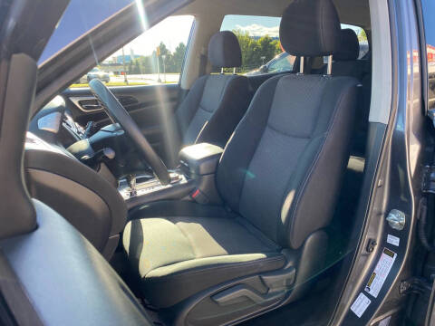 2019 Nissan Pathfinder S