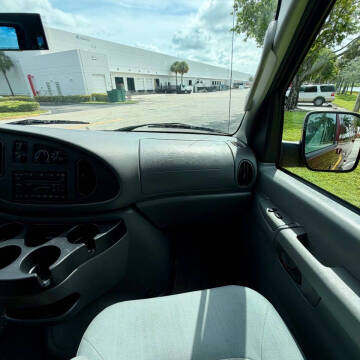 2008 Ford E-Series E-350 SD XLT