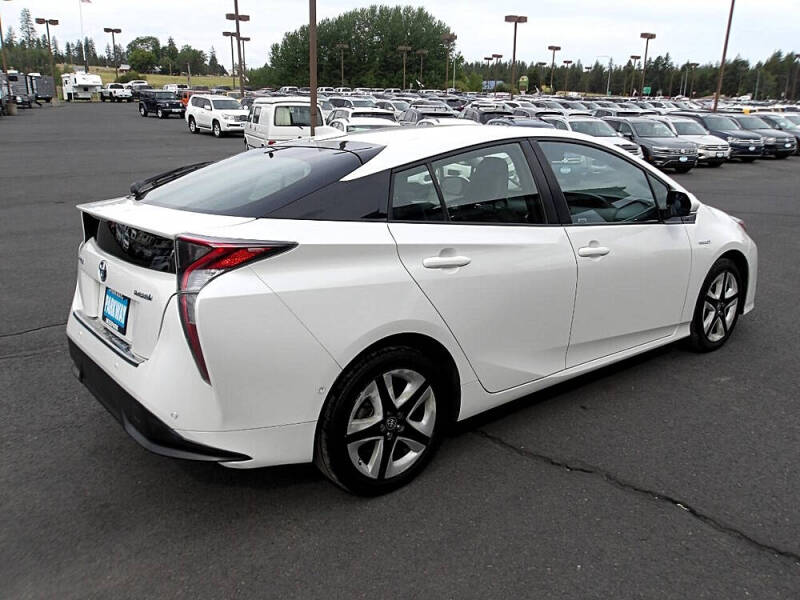 2016 Toyota Prius Four Touring