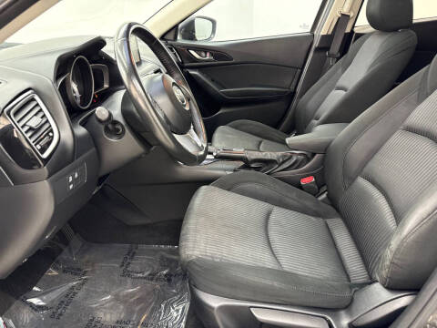 2016 Mazda MAZDA3 i Touring