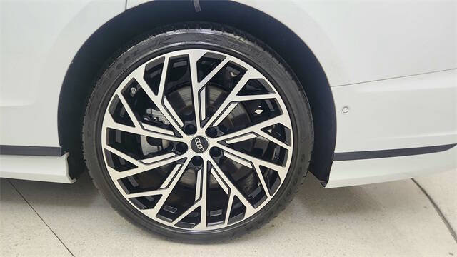 2022 Audi A8 L quattro 55 TFSI