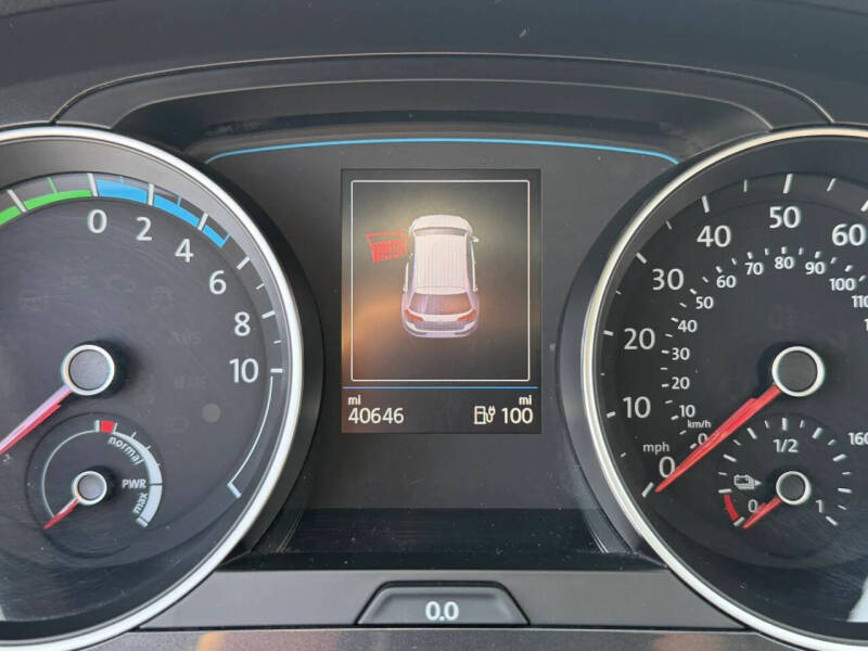 2017 Volkswagen e-Golf SE