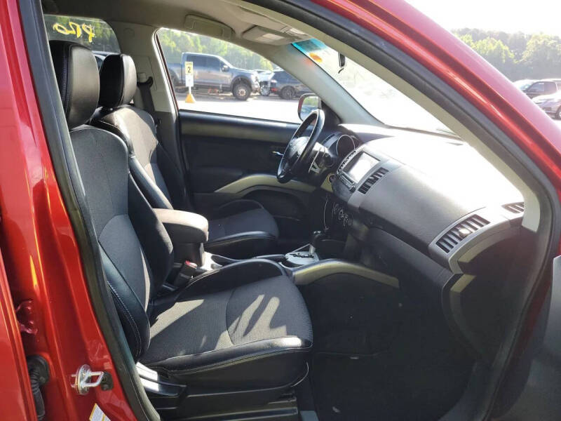 2012 Mitsubishi Outlander SE