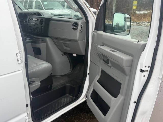 2013 Ford E-Series E-350 SD XLT