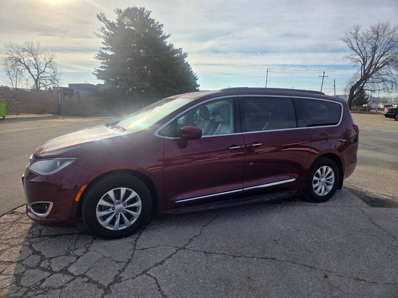 2017 Chrysler Pacifica Touring Plus