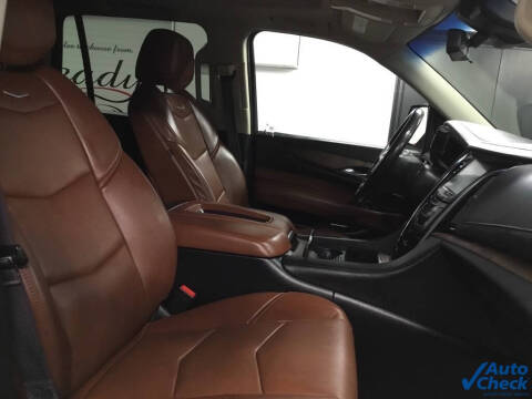 2017 Cadillac Escalade Luxury