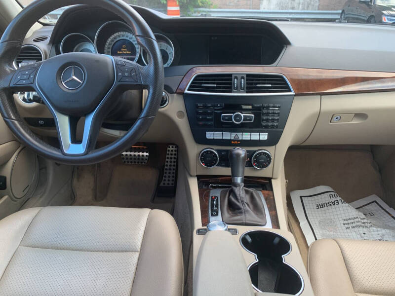 2013 Mercedes-Benz C-Class C 300 Luxury 4MATIC