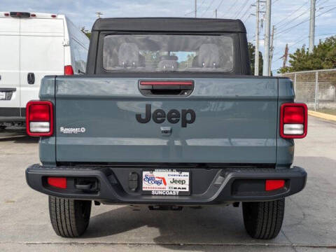 2026 Jeep Gladiator Sport