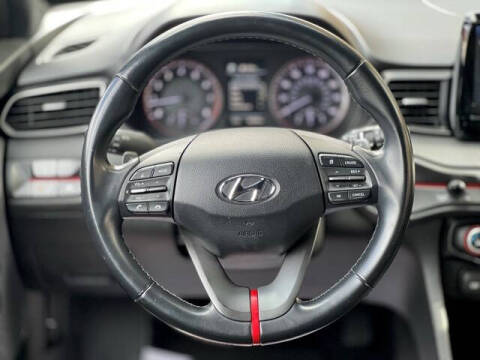 2020 Hyundai Veloster 2.0L Premium