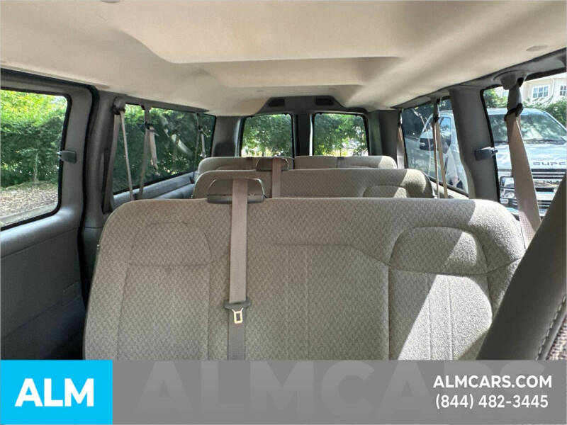 2025 Chevrolet Express LT 3500