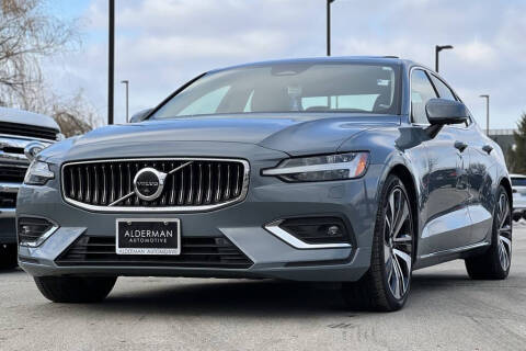 2023 Volvo S60 B5 Ultimate Bright Theme