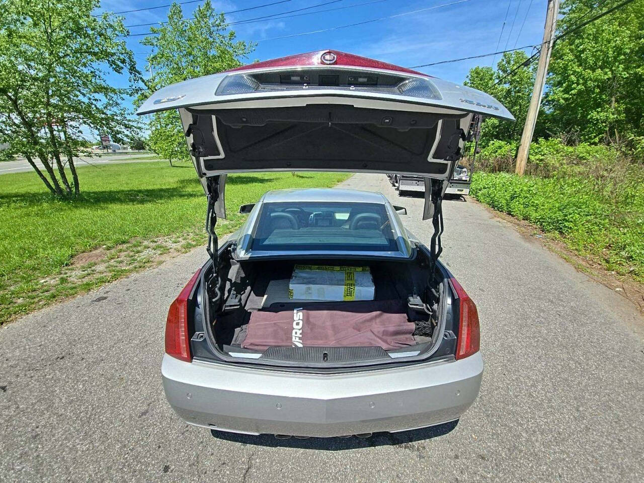 2006 Cadillac XLR-V 9