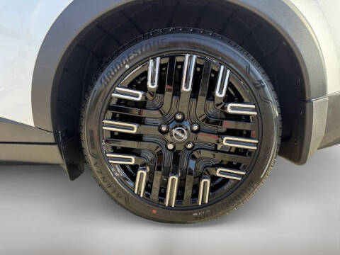 2026 Nissan LEAF Platinum+